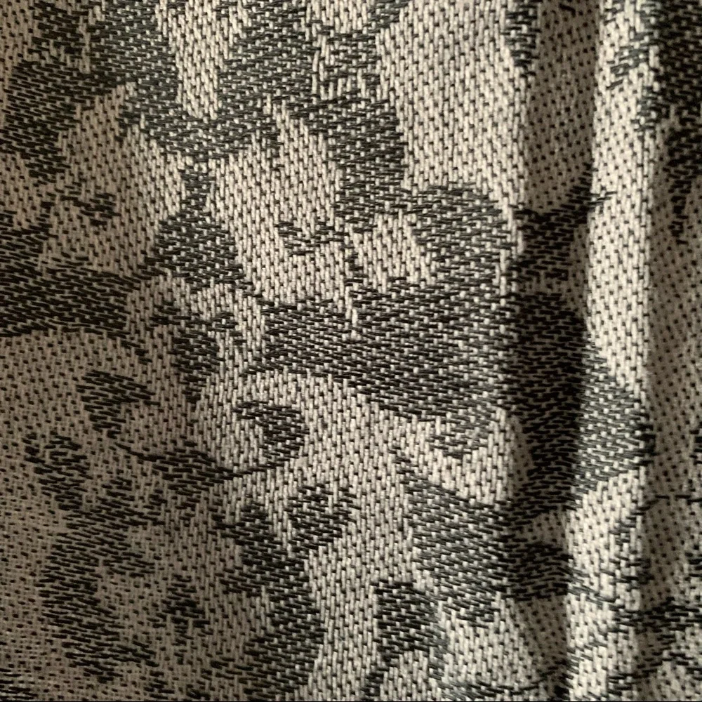 SCARF WRAP REVERSIBLE, NWOT PASHMINA, BEAUTIFUL DRESS/CASUAL